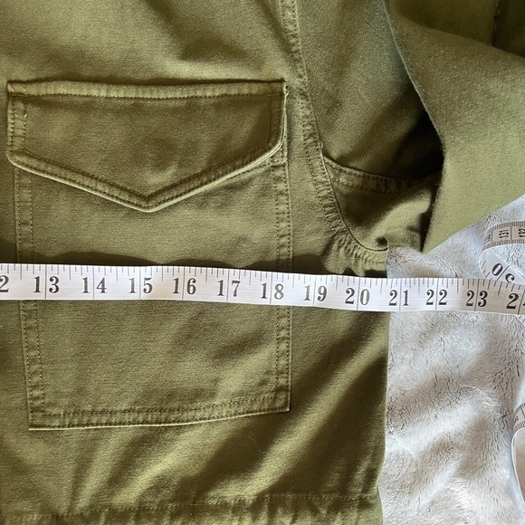 Aritzia Sunday Best Ranger Hooded Jacket In Olive Green  Size Small Utility - Picture 15 of 16